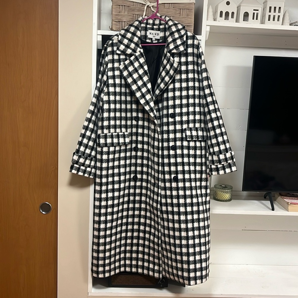 Sold out NA-KD brand fall/winter coat.
